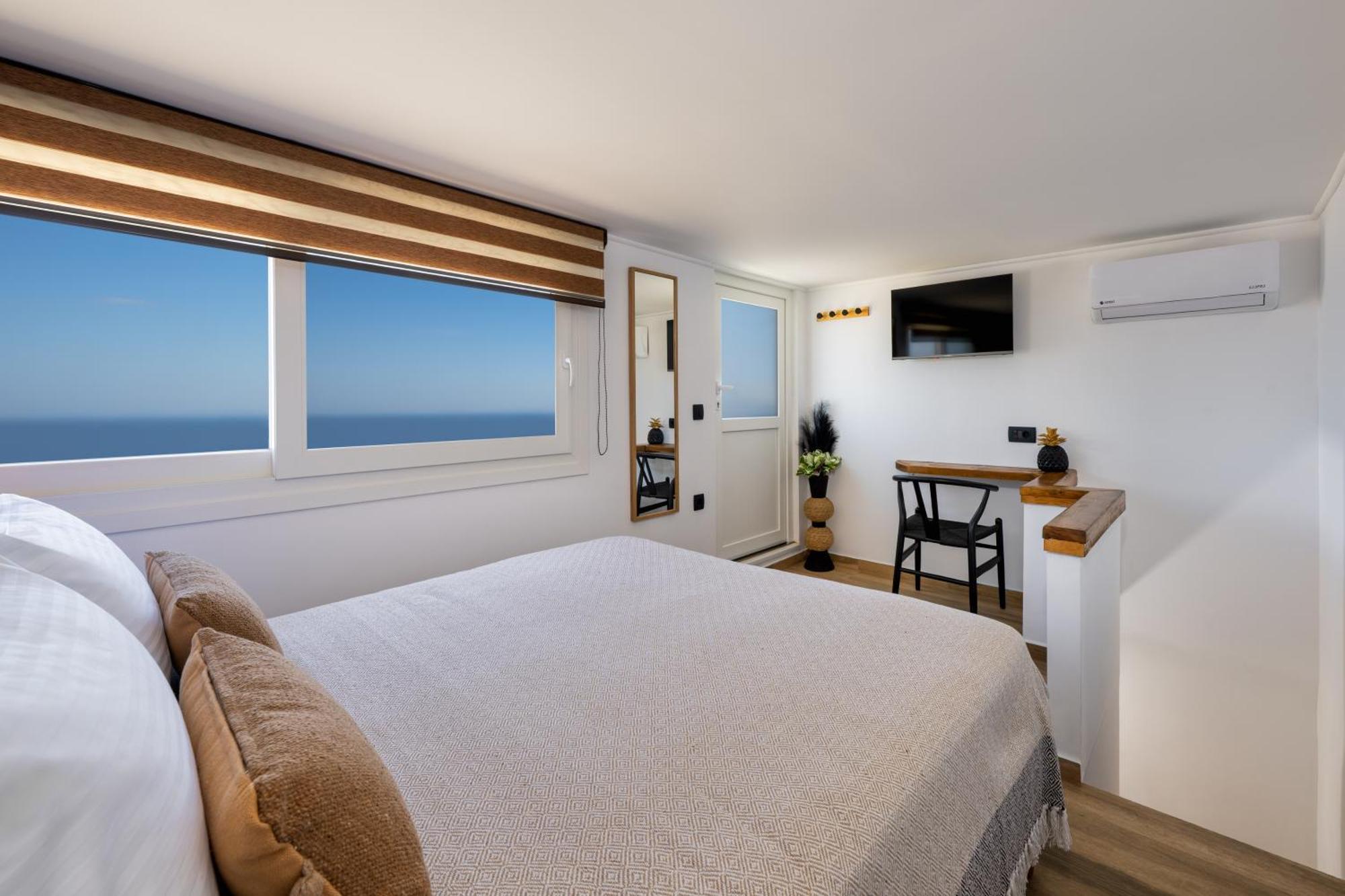 Plastiras Rooms Fira  Exterior photo